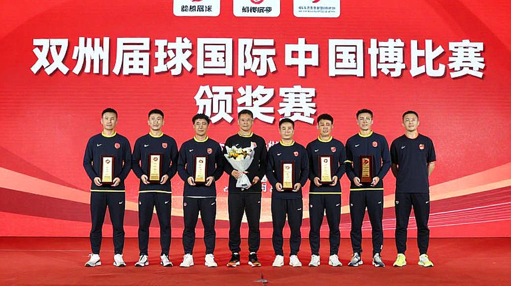 Việt Nam đổi sang 5-3-2 trước Thái Lan: Canh bạc ở tuyến giữa chưa từng thử lửa