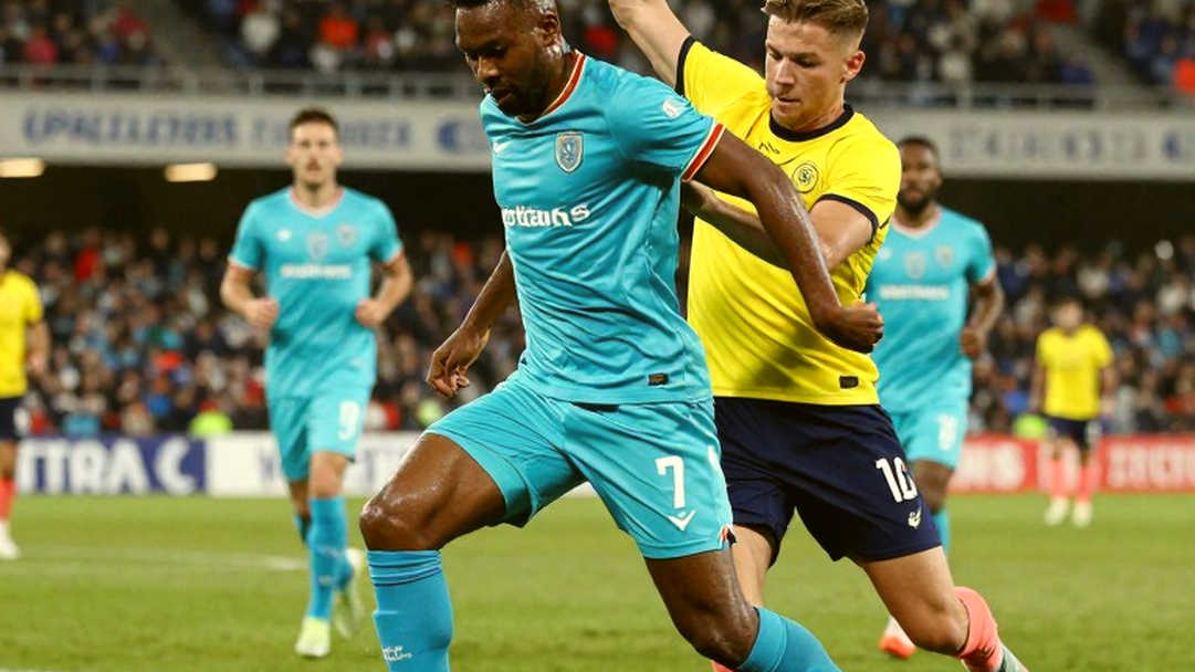 Việt Nam tụt xuống hạng 98 FIFA: 13,28 điểm, 6 bậc và trận cầu với Thái Lan ngày 29/9